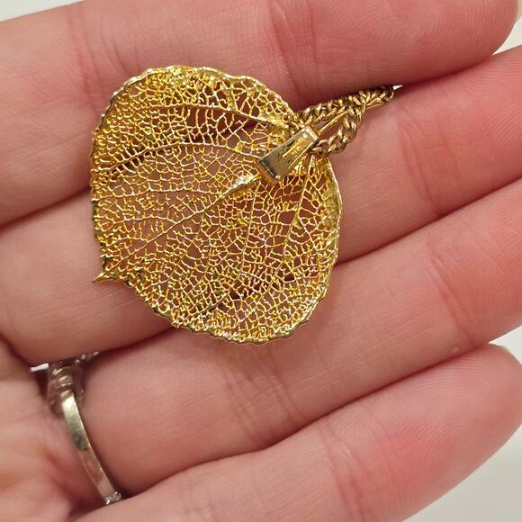 Vintage Gold Dipped Leaf Filigree Pendant With Caco 12K GF Chain Necklace - Picture 4 of 16